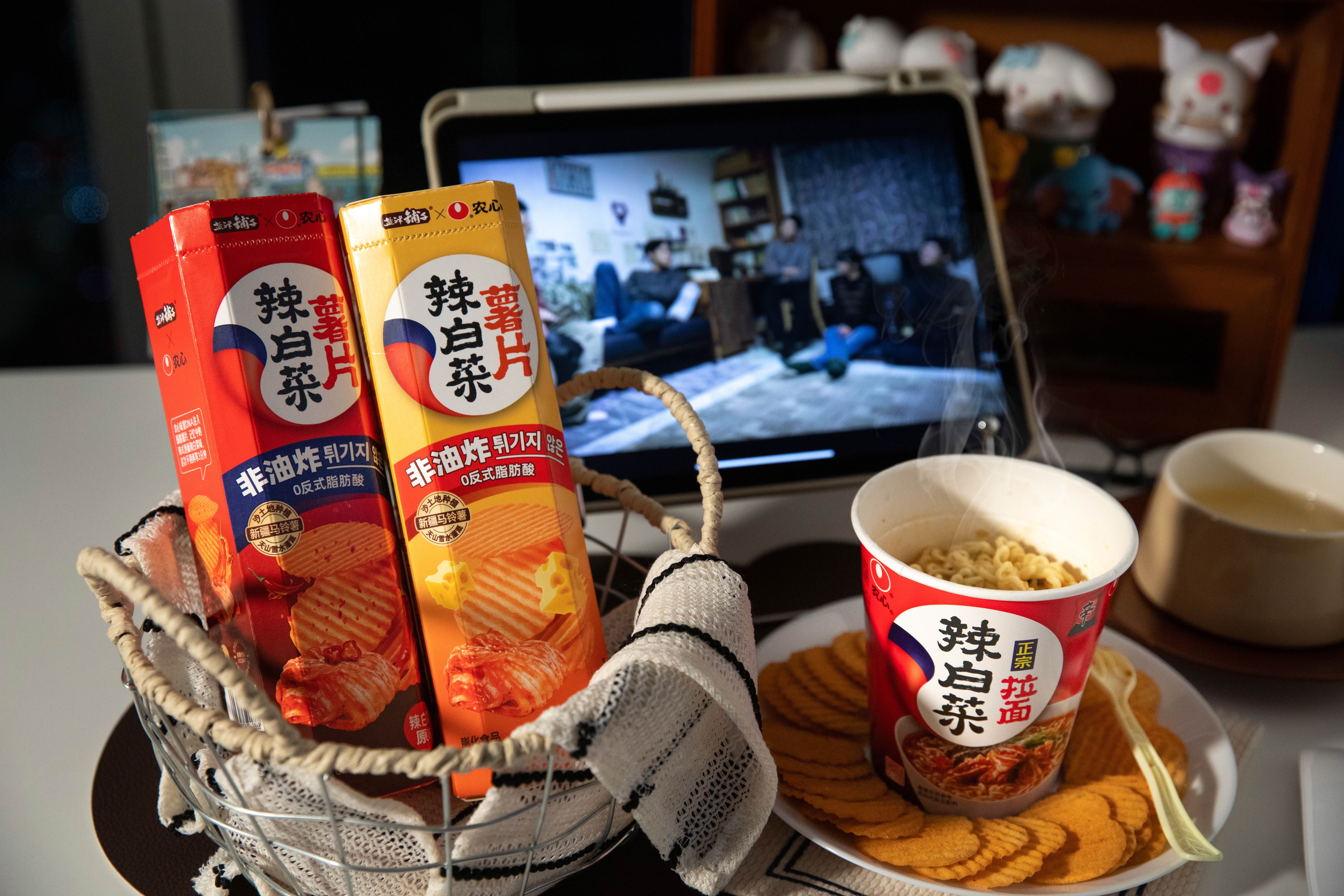 鹽津鋪?zhàn)印赁r(nóng)心 重磅聯(lián)名——辣白菜薯片新鮮上市